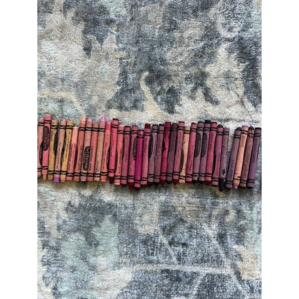 Huge Lot‎ of Vintage Crayola Crayons Retired Colors Binney & Smith Made In USA